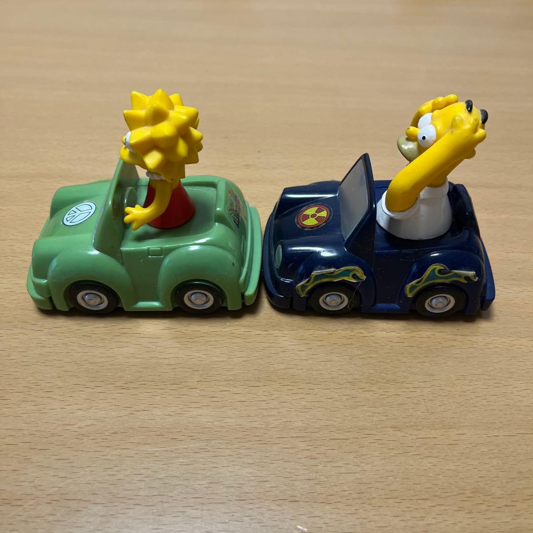 ザ・シンプソンズ　リサ・シンプソンとホーマーフィギュア　ブルバックカー　セット