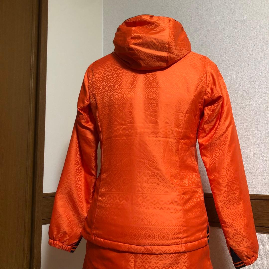 セットアップ マンシングウェア 中綿 パーカー スカート オレンジ 総柄 M