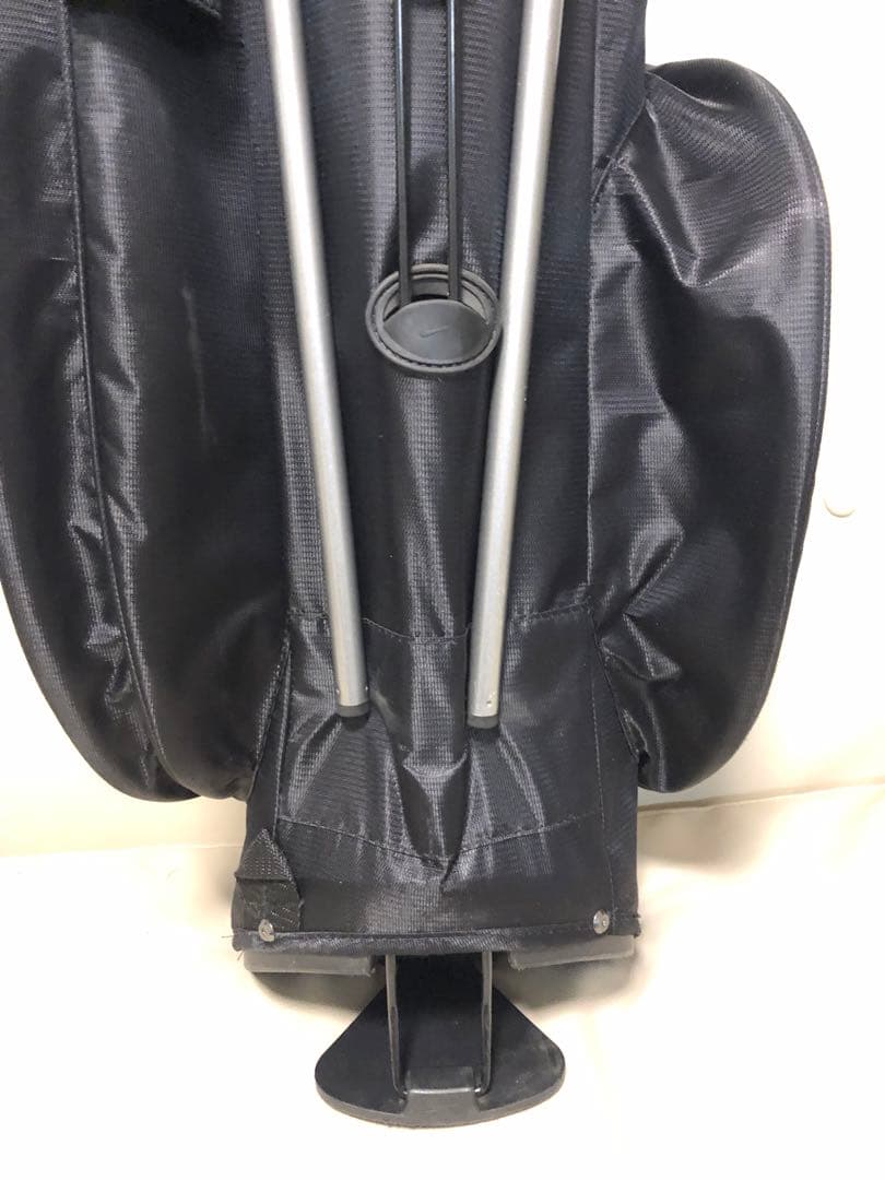 【送料込み】美品　廃盤希少品　NIKE 赤ロゴ　スタンド式ゴルフバッグ　黒赤