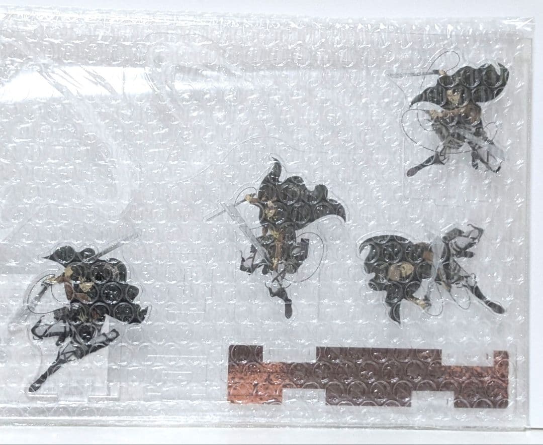 進撃の巨人 FUKUYAオンライン A賞 アクリルジオラマ キャラ福くじ