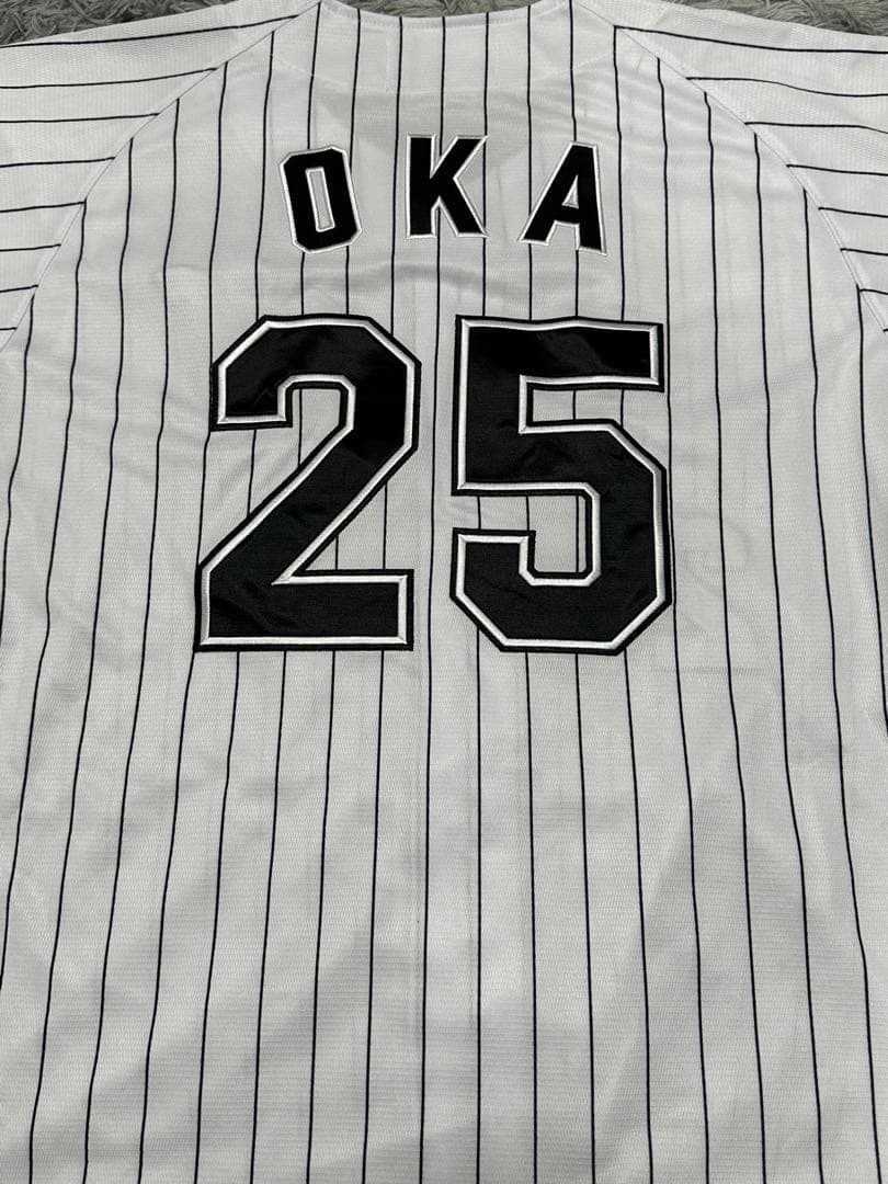 岡大海　ホーム　ユニフォーム