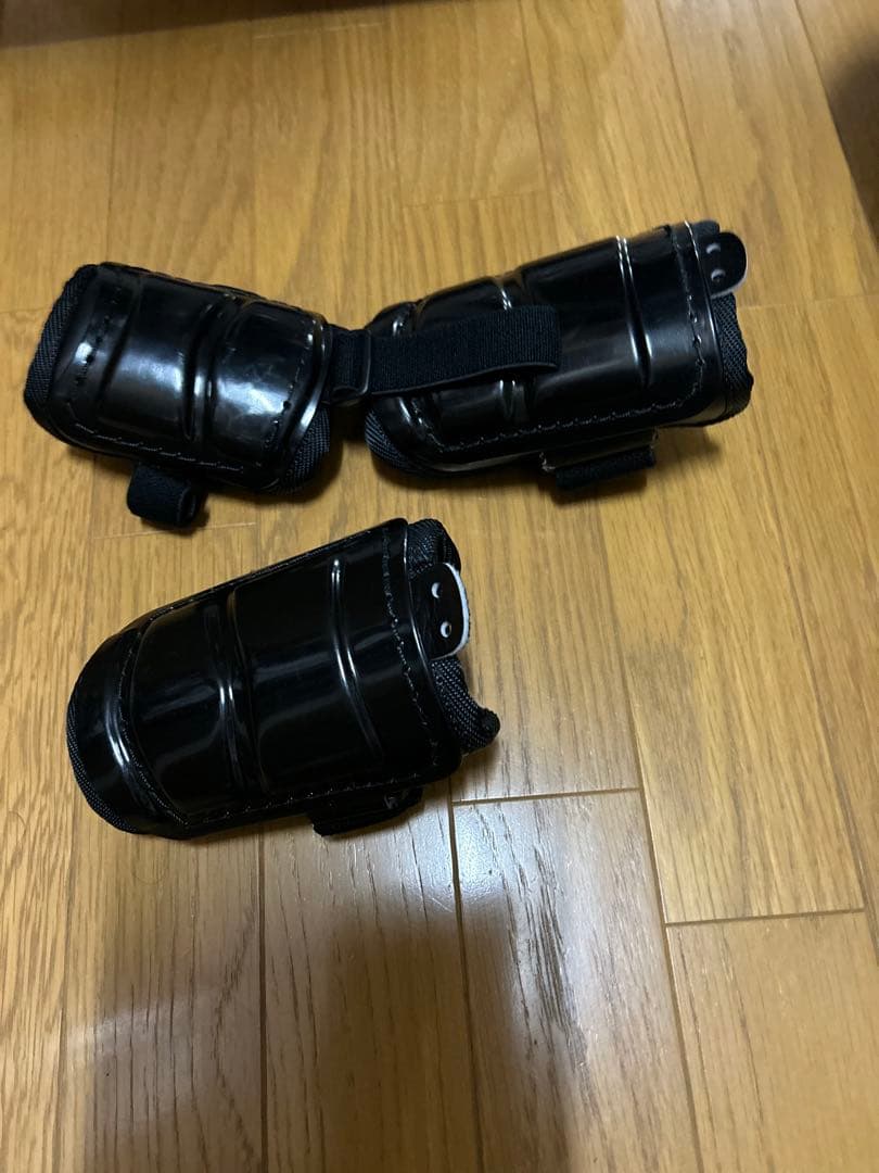 ベルガード【新品】野球球審防具アームガード両手