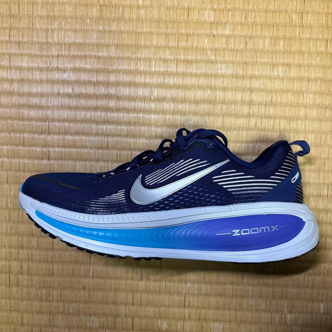 【美品】NIKE ボメロ18 25.5cm