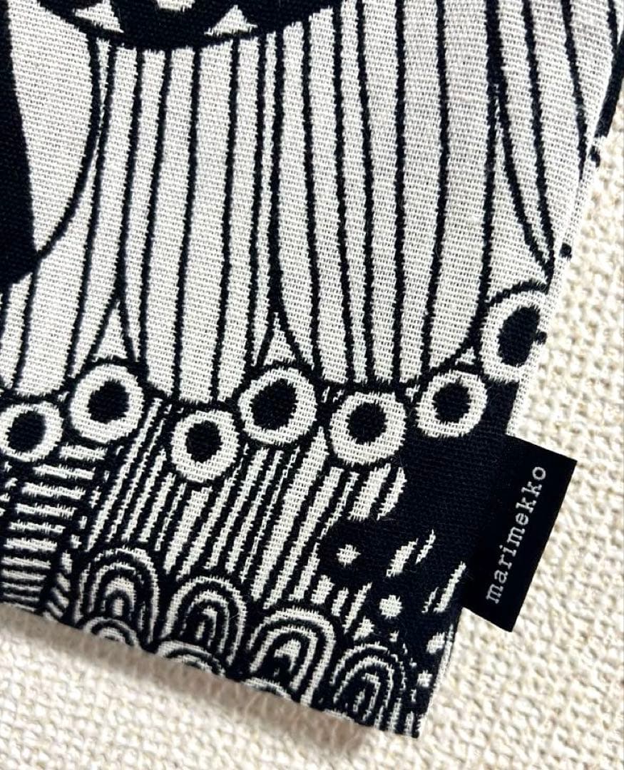 ◎新品未使用◎マリメッコ　marimekko クッションカバー　厚手生地