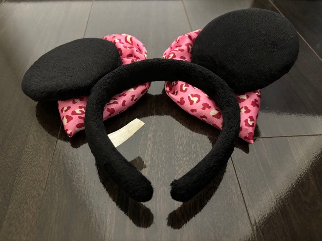 ディズニー　ヒョウ柄リボン　ピンク　カチューシャ