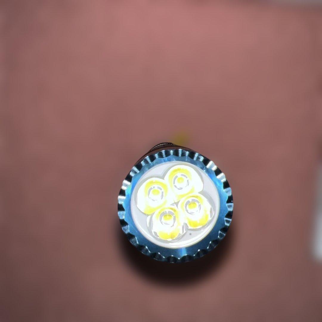 OLIGHT seeker3 pro未使用美品