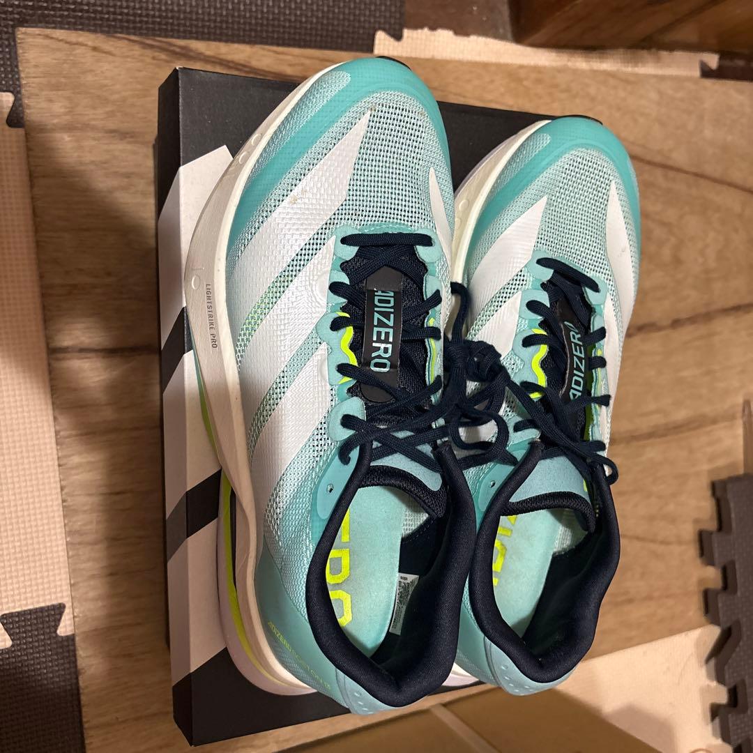 「adidasアディゼロ ボストン13 25.5cm走行距離30km美品箱あり」