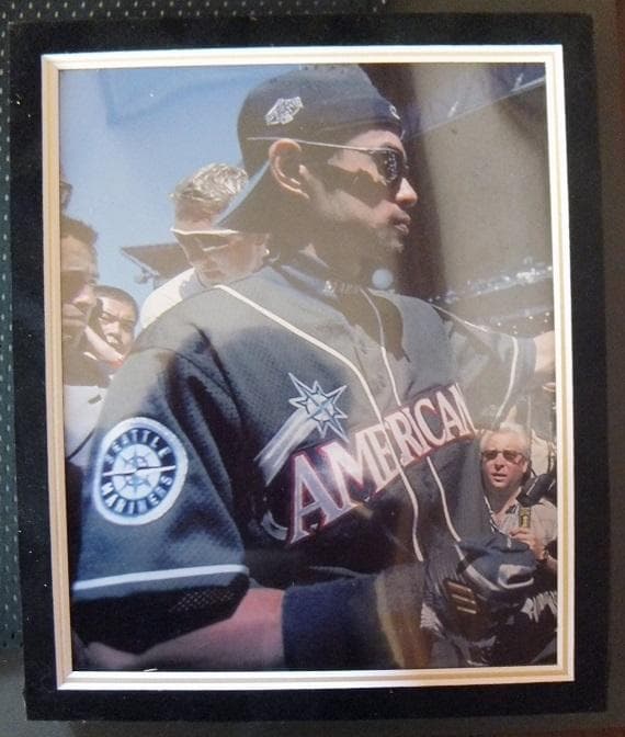 イチロー直筆サイン入り 2001年MLB ALL-STAR JERSEY(額入)