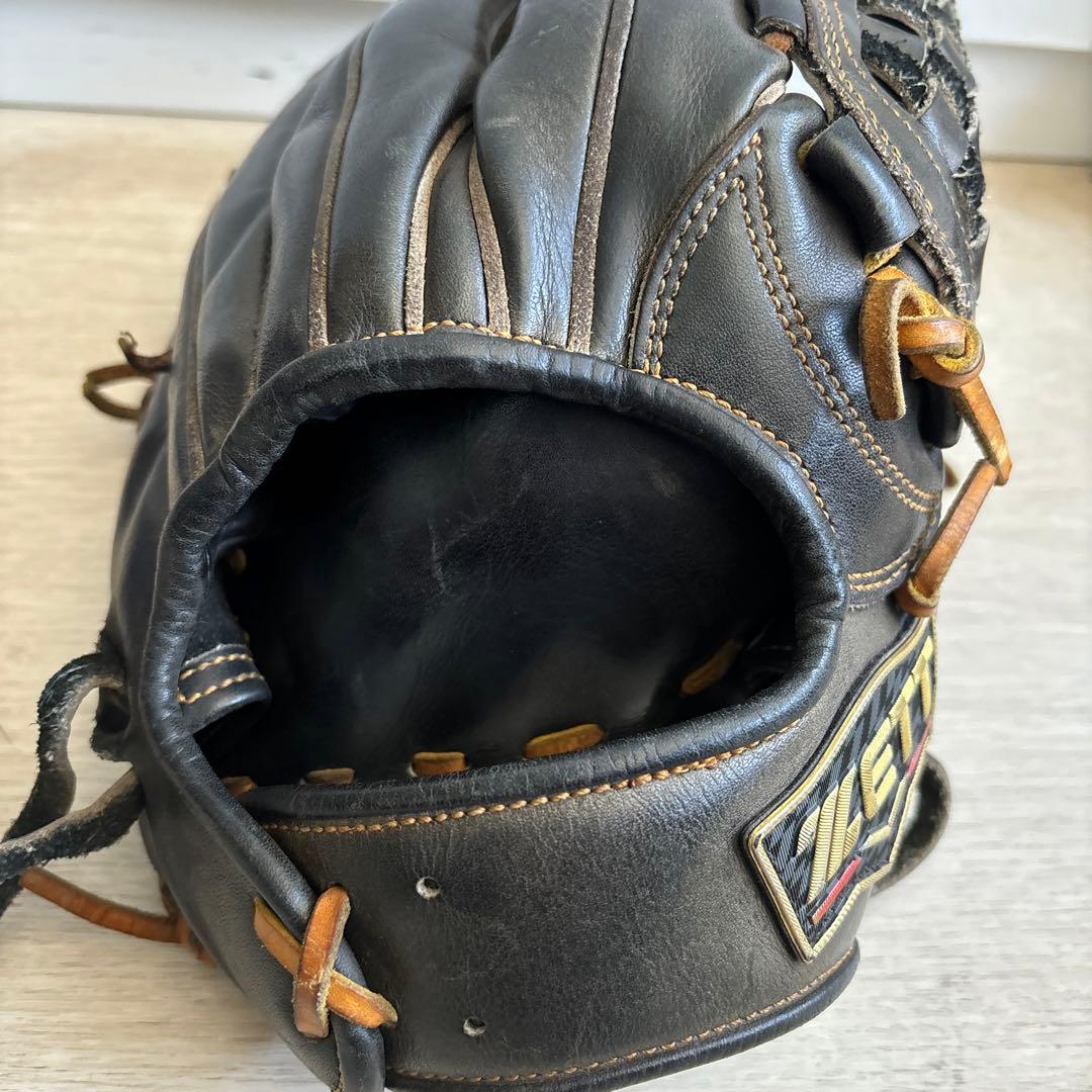 ゼット硬式内野手用グローブ　限定ラベル