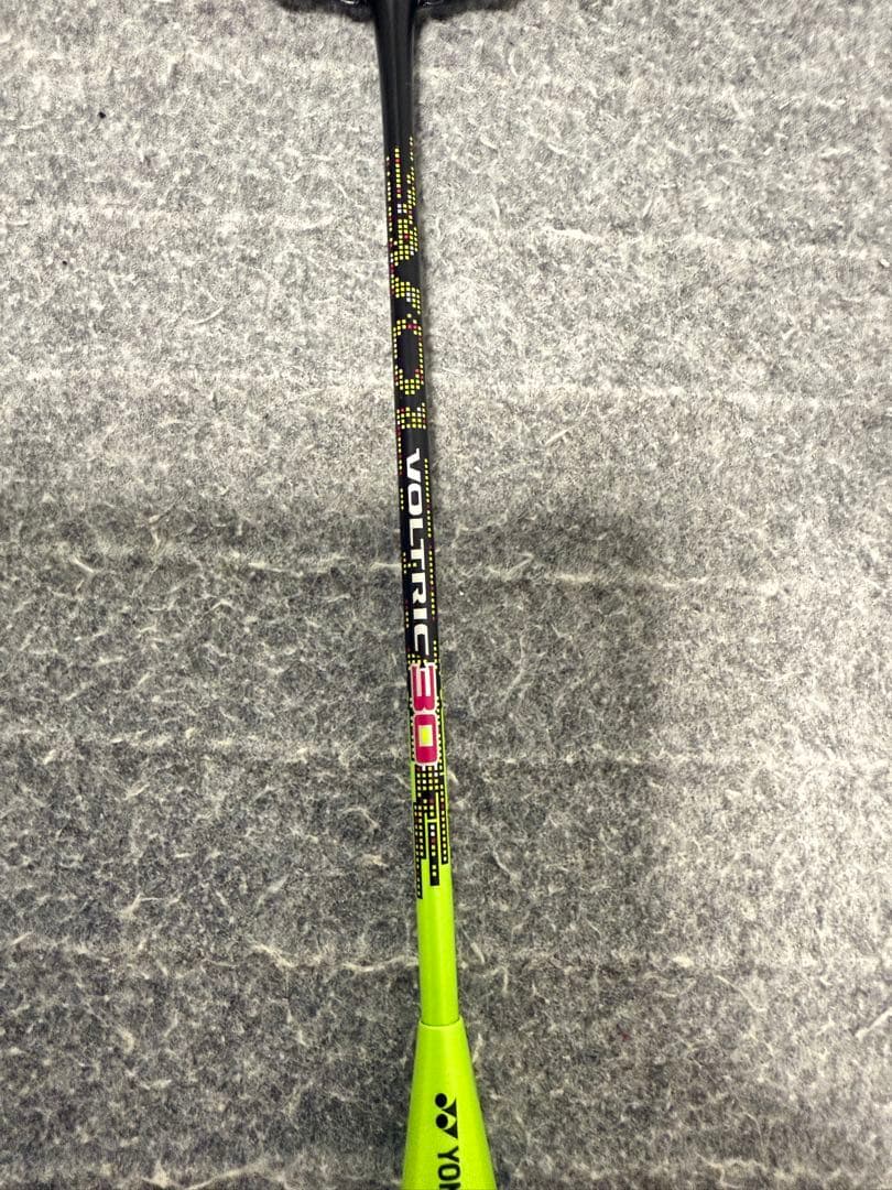 ヨネックス　YONEX VOLTRIC 30