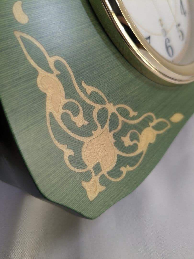 【新品未使用】 SEIKO EMBLEM 電波時計 置時計 グリーン