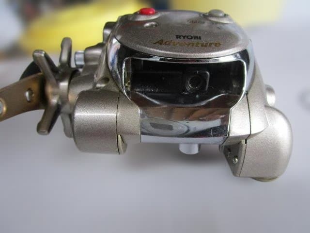 RYOBI Adventure VS300 電動リール