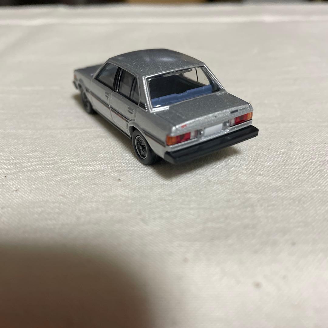 トミカリミテッドビンテージネオ　トヨタ　カローラ　1600 GT