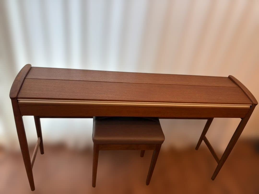 Roland KIYOLA KF-10、カリモクコラボ、メトロノーム付き