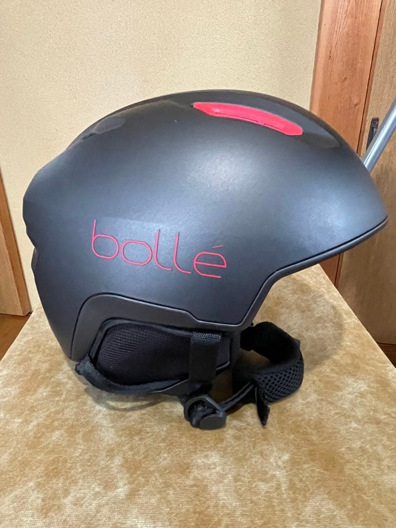 ボレースキーヘルメット　アトモスミップス　Mサイズ