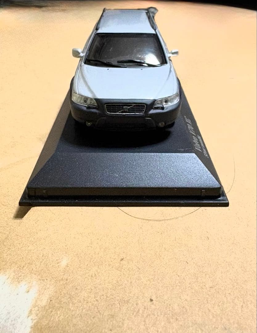 Volvo V70 XC ミニカー ディーラー限定版 1/43