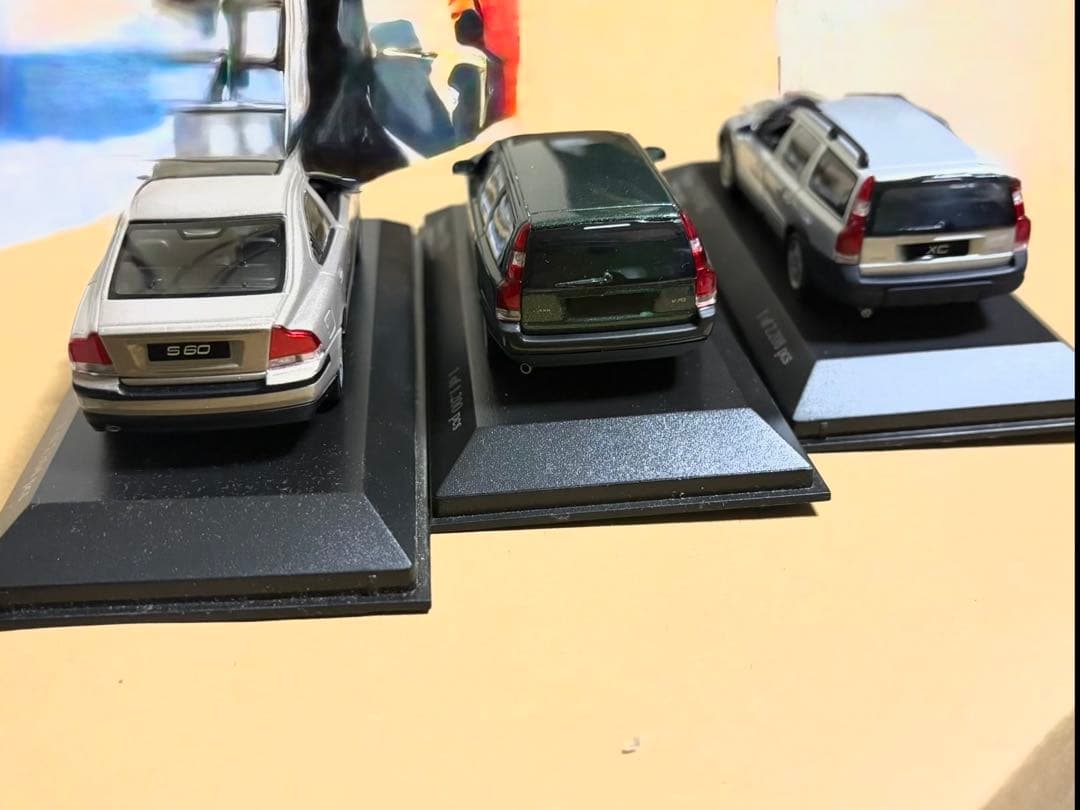 Volvo V70 XC ミニカー ディーラー限定版 1/43