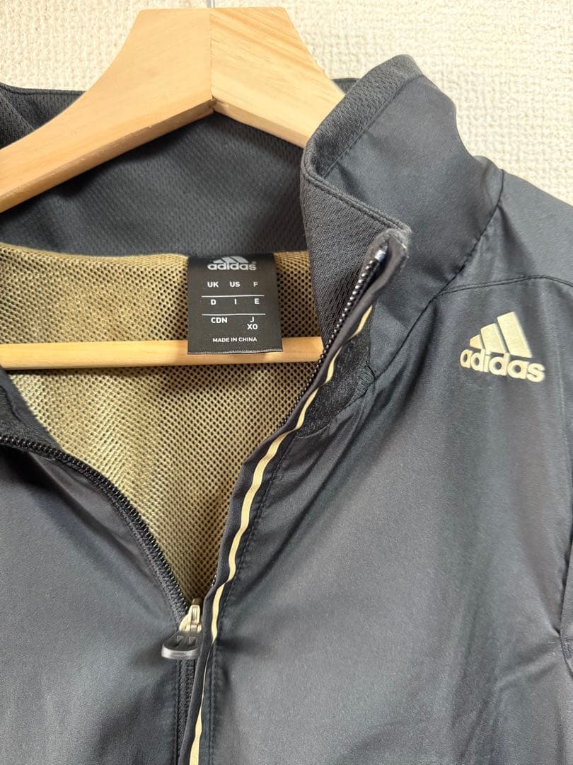 adidas ブラック ウィンドブレーカー XO FORMOTION