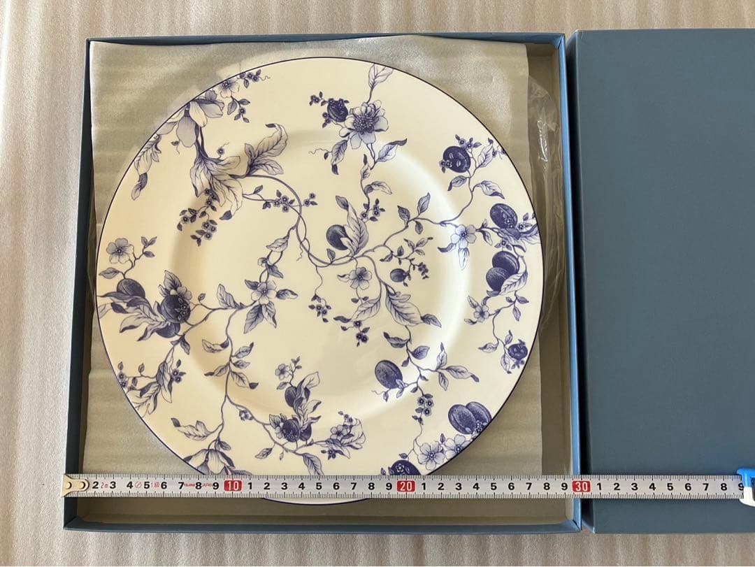 2枚セット (ウェッジウッド)お皿 花柄 白 青