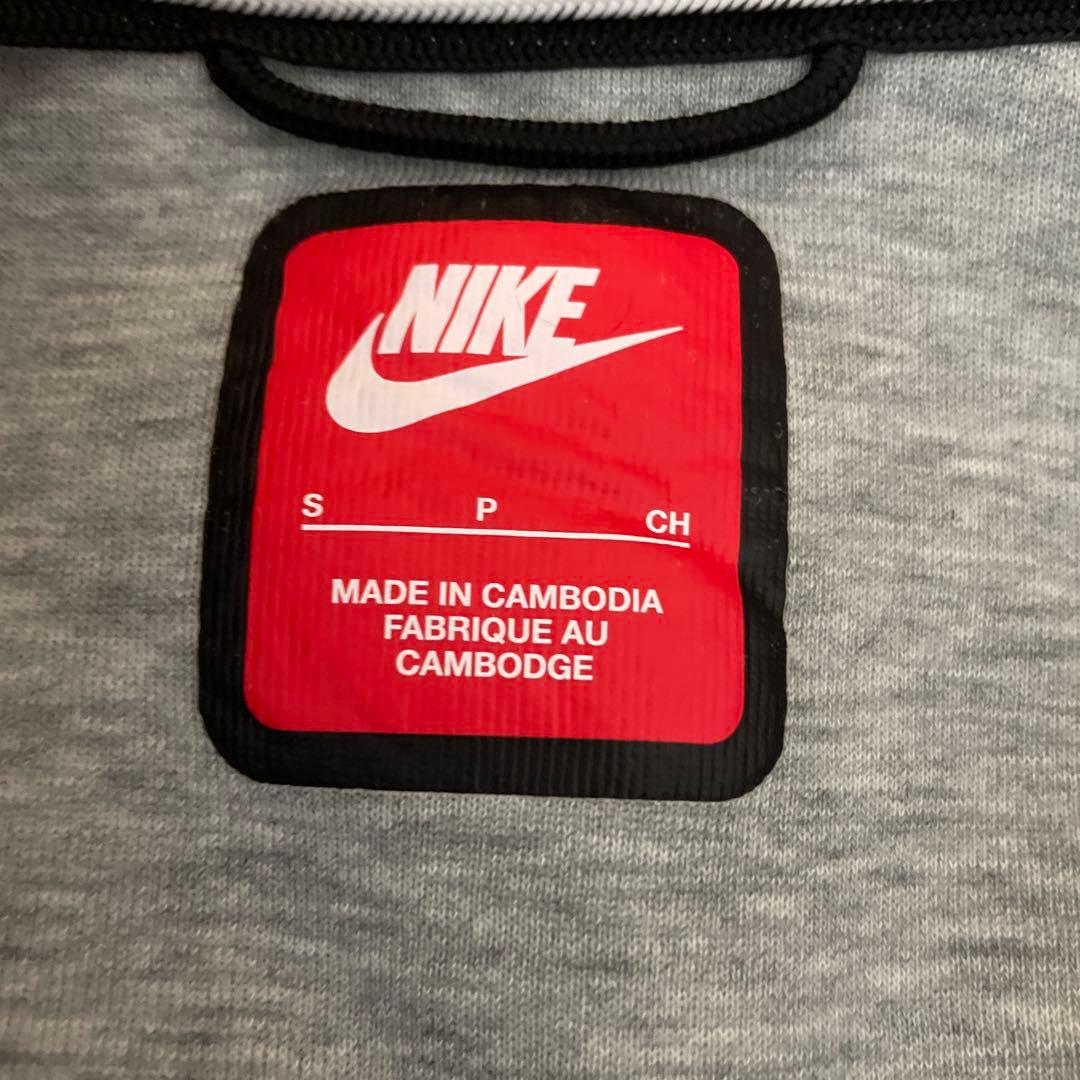 NIKE テックフリース　Sサイズ