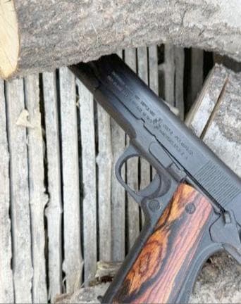 コルトM1911黒檀模型　1/1スケール 手作　新品