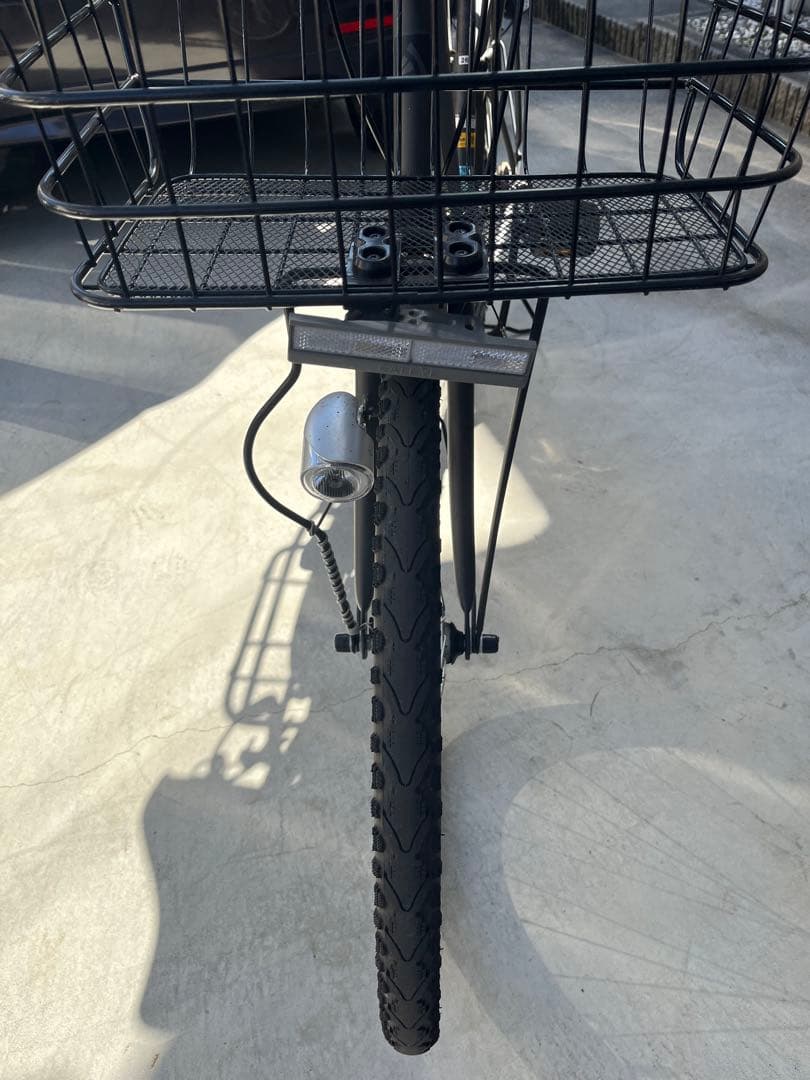 BOLDLINE シティサイクル グレー 前面バスケット付き26インチ自転車