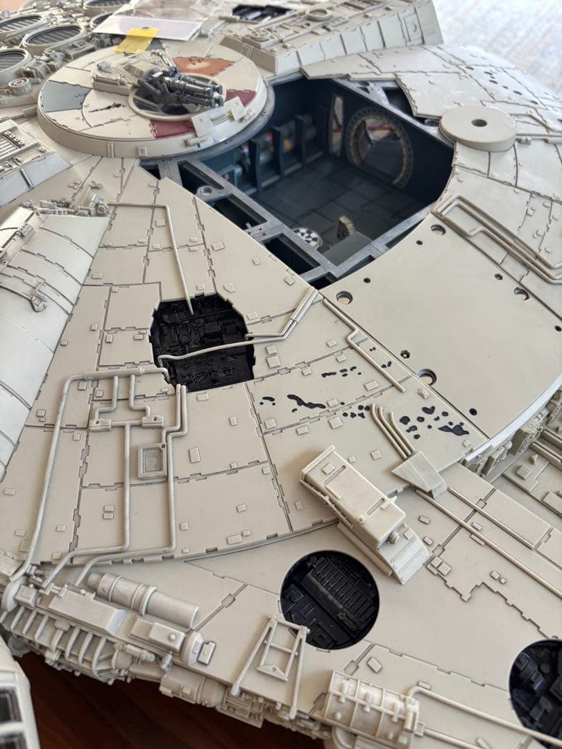deagostiniスター・ウォーズ ミレニアム・ファルコン ，組み立て完成品