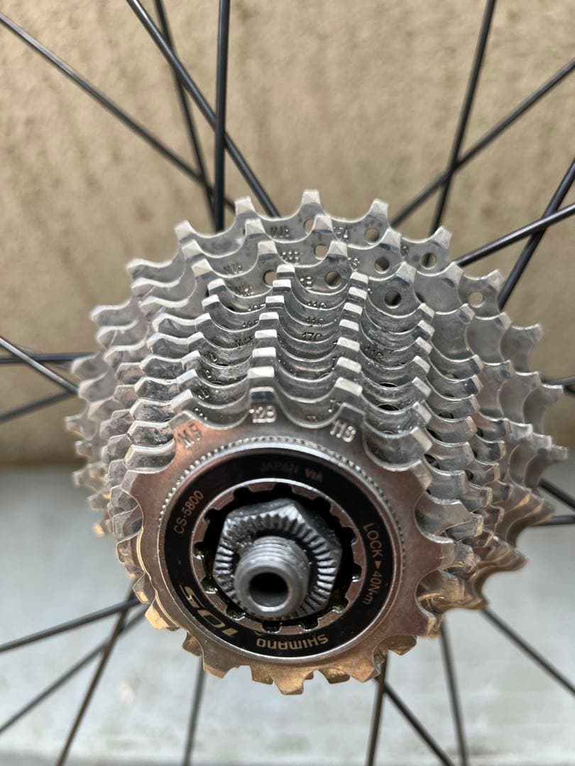 SHIMANO RS010 クリンチャー リアホイール 105スプロケット付き