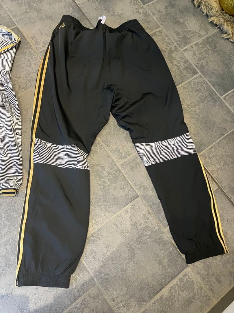 ル*ン様 adidas ジャージ上下セット 4XO ストライプ　美品