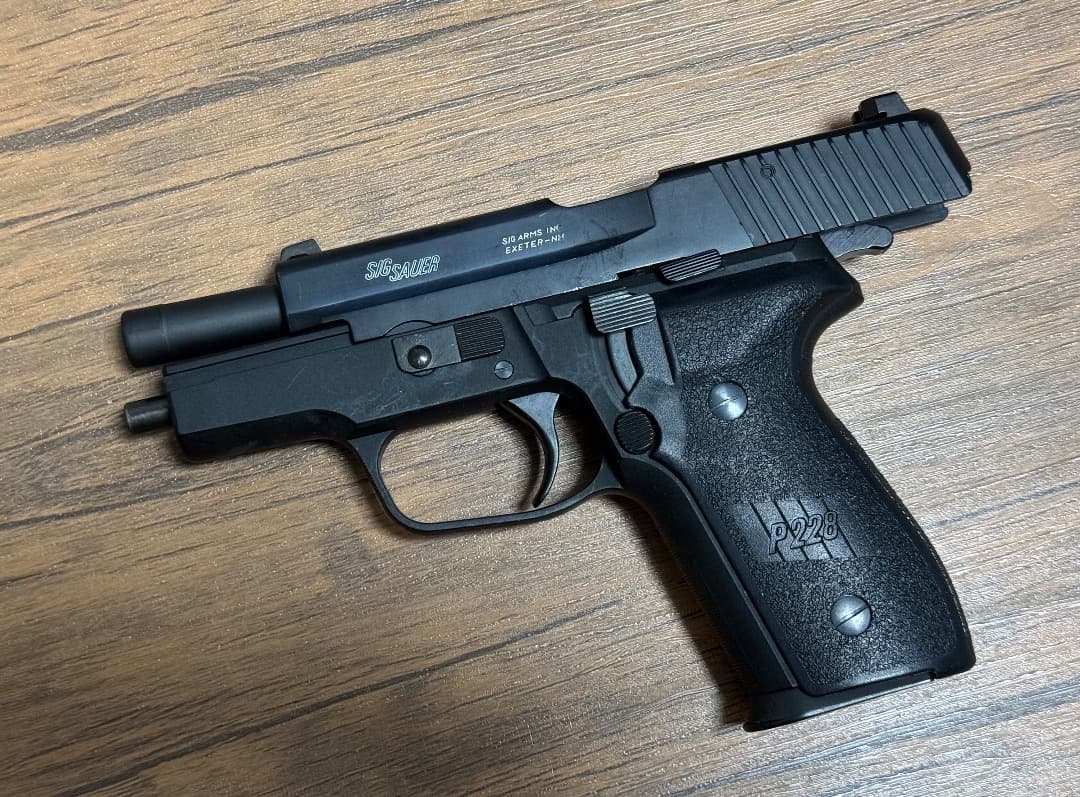 SIG P228 TANAKA WORKS ガスブローバック［ 訳あり］
