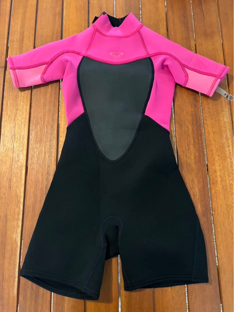 ✨未使用タグ付き✨キッズ　女の子　ウエットスーツ　サイズ10G
