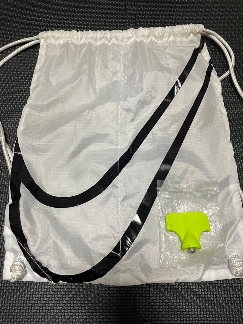 NIKE マックスフライ モアテン 黒 26.0cm