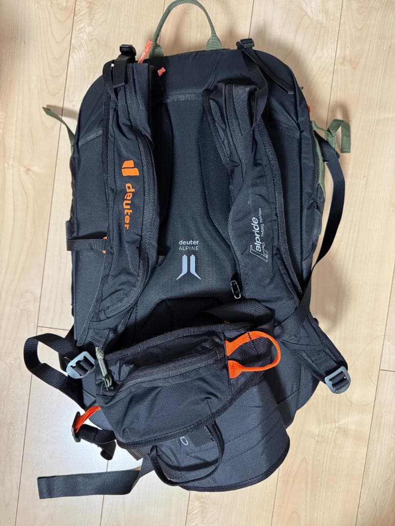 Deuter Alproof 32 アバランチエアバッグシステム