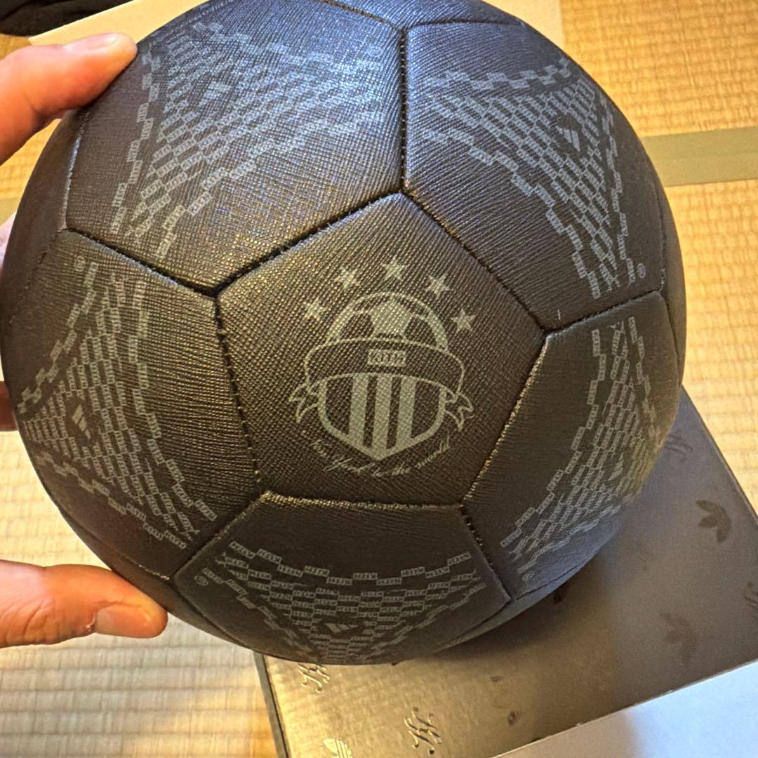 【レア】Kith x adidas Football Soccer Ball 黒