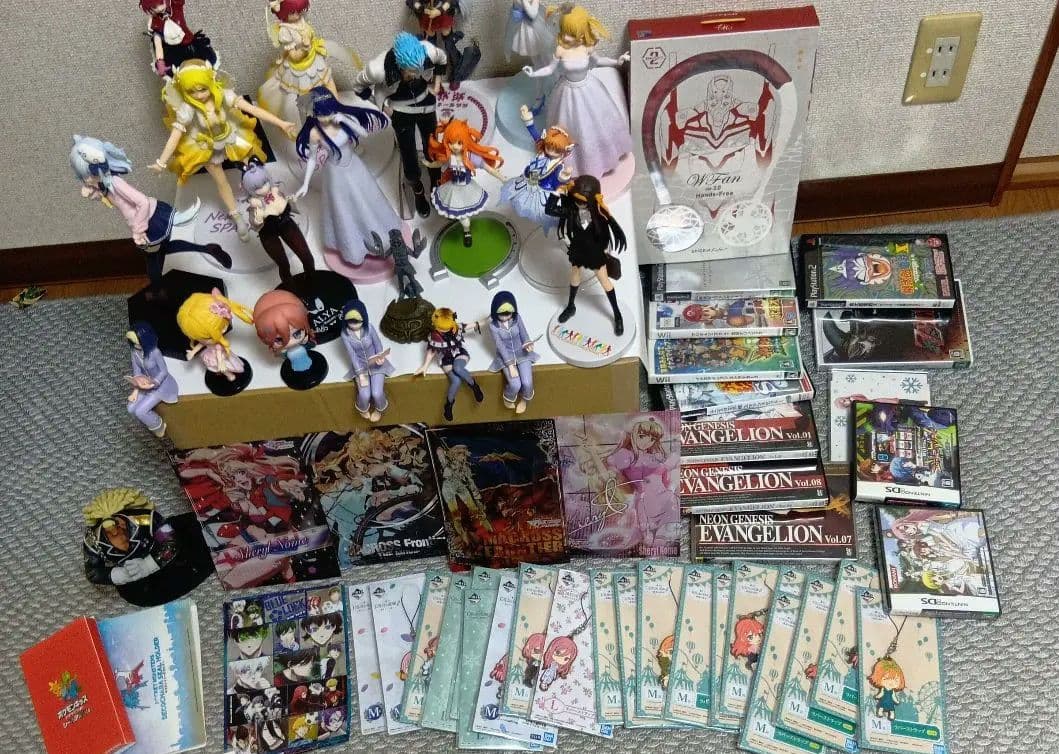 鬼滅の刃ハンターハンターエヴァンゲリオンドラクエアニメノンジャンルまとめ売り大量