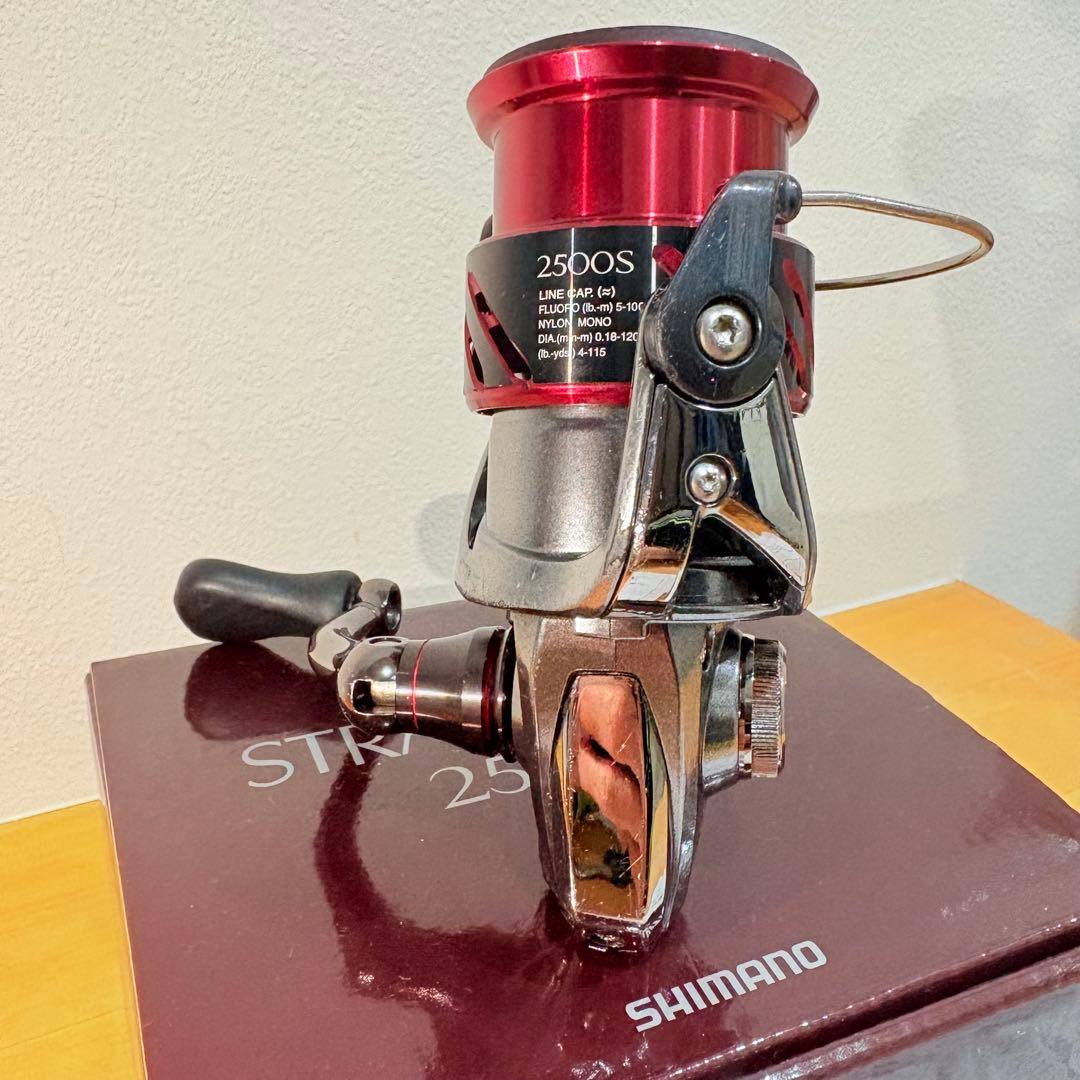 SHIMANO STRADIC CI4+ 2500S スピニングリール