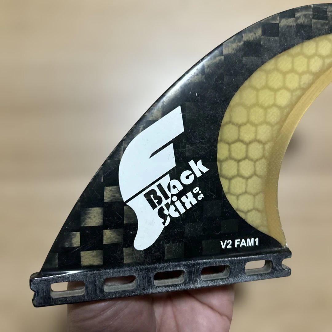 フューチャーフィン　アルメリック　ブラックスティック　V2 AM1