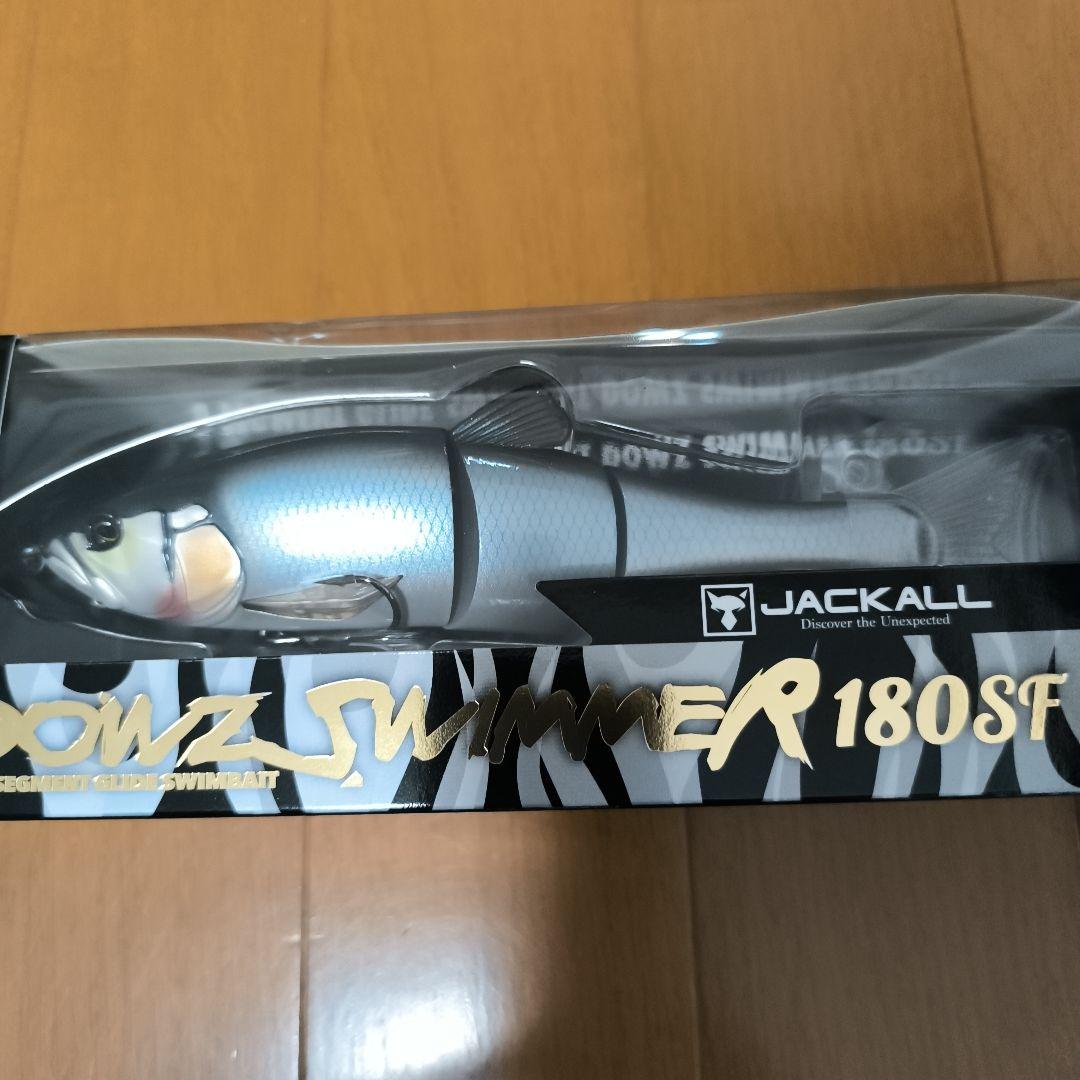 ジャッカルのダウズスイマー180SFの限定カラー１個です。