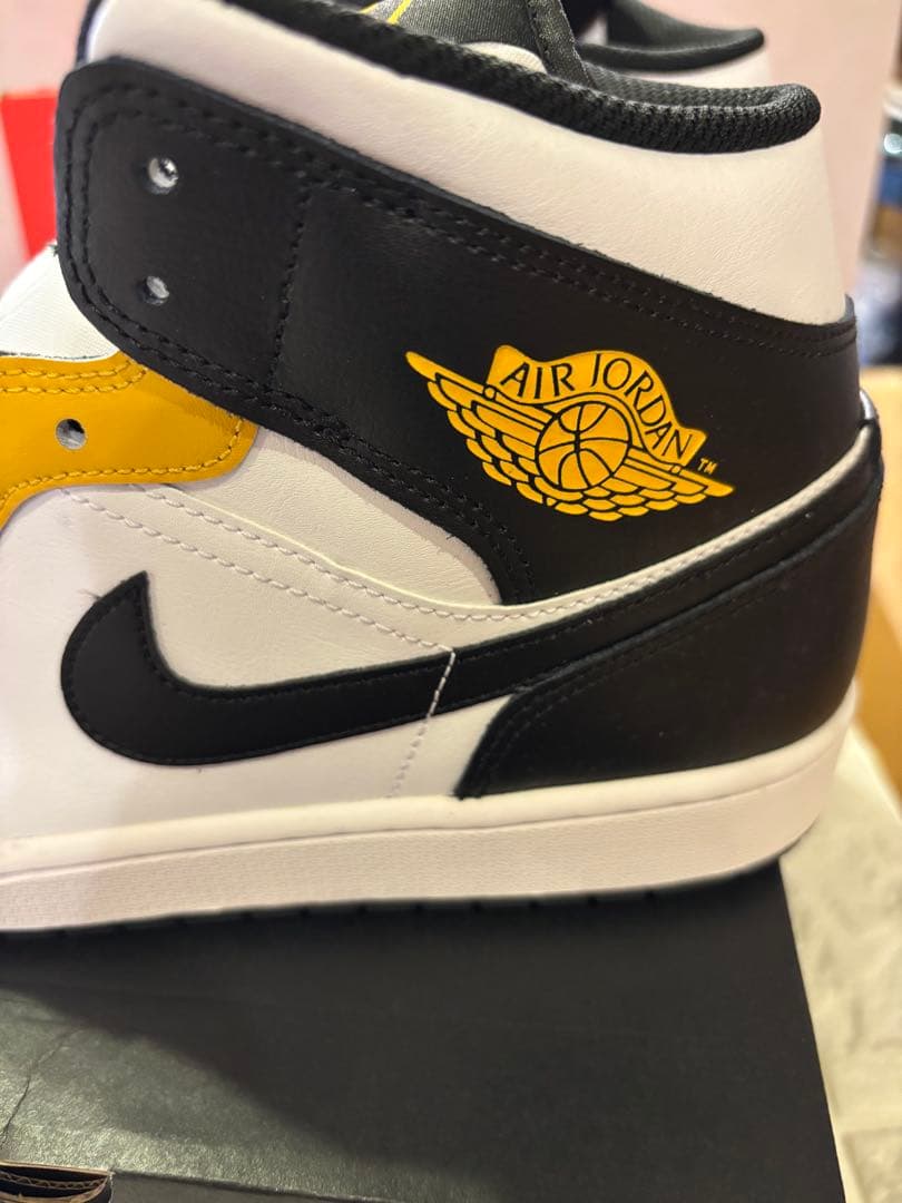 #新品未使用ナイキAir Jordan 1ハイカットシューズ 黒/黄色#11.5