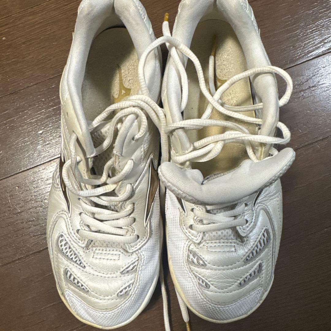 Mizuno バドミントンシューズ ホワイト/ゴールド