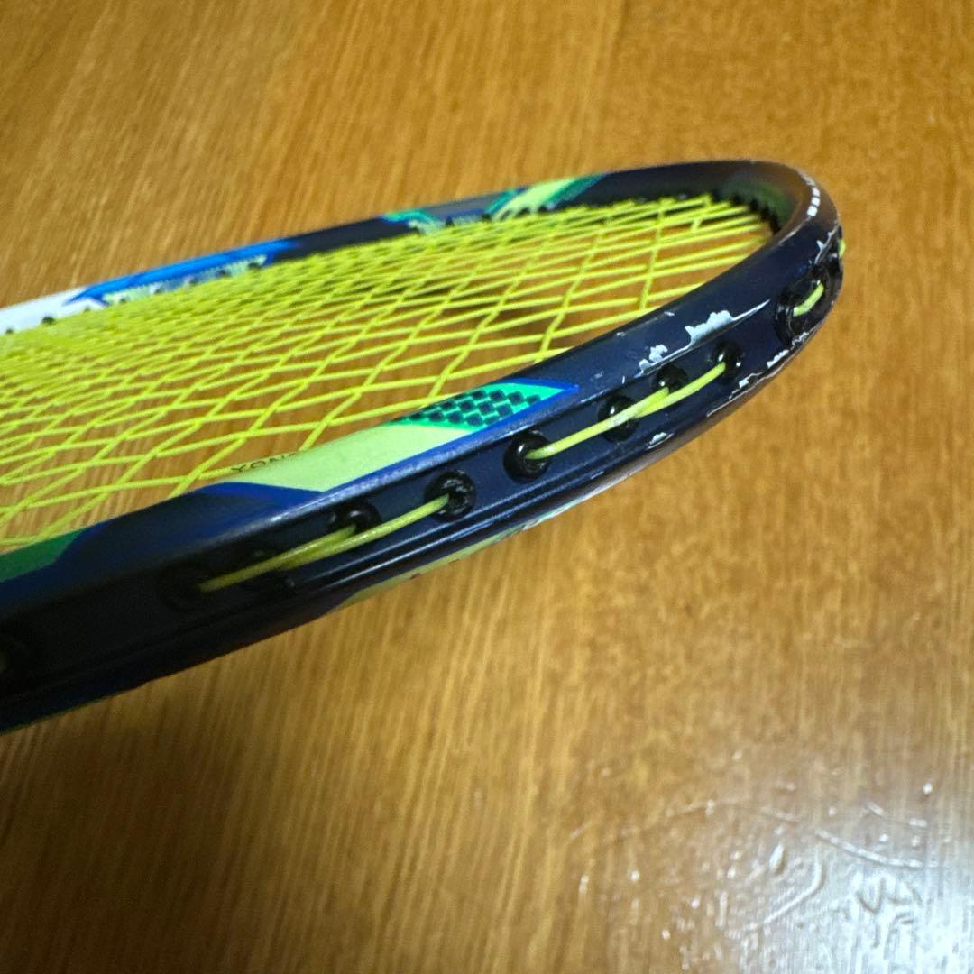 Victor Meteor X 80バドミントンラケット