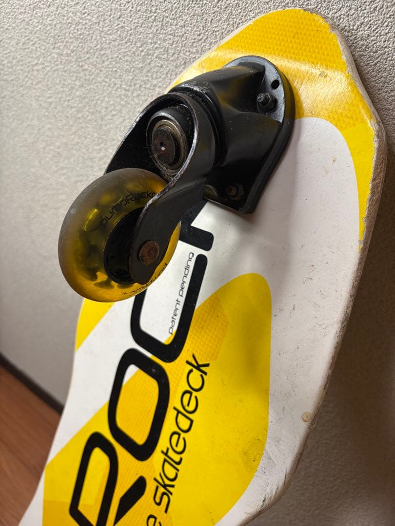 pumpRockr　コンプリートセット ３輪　スケートボード　サーフィン　陸トレ