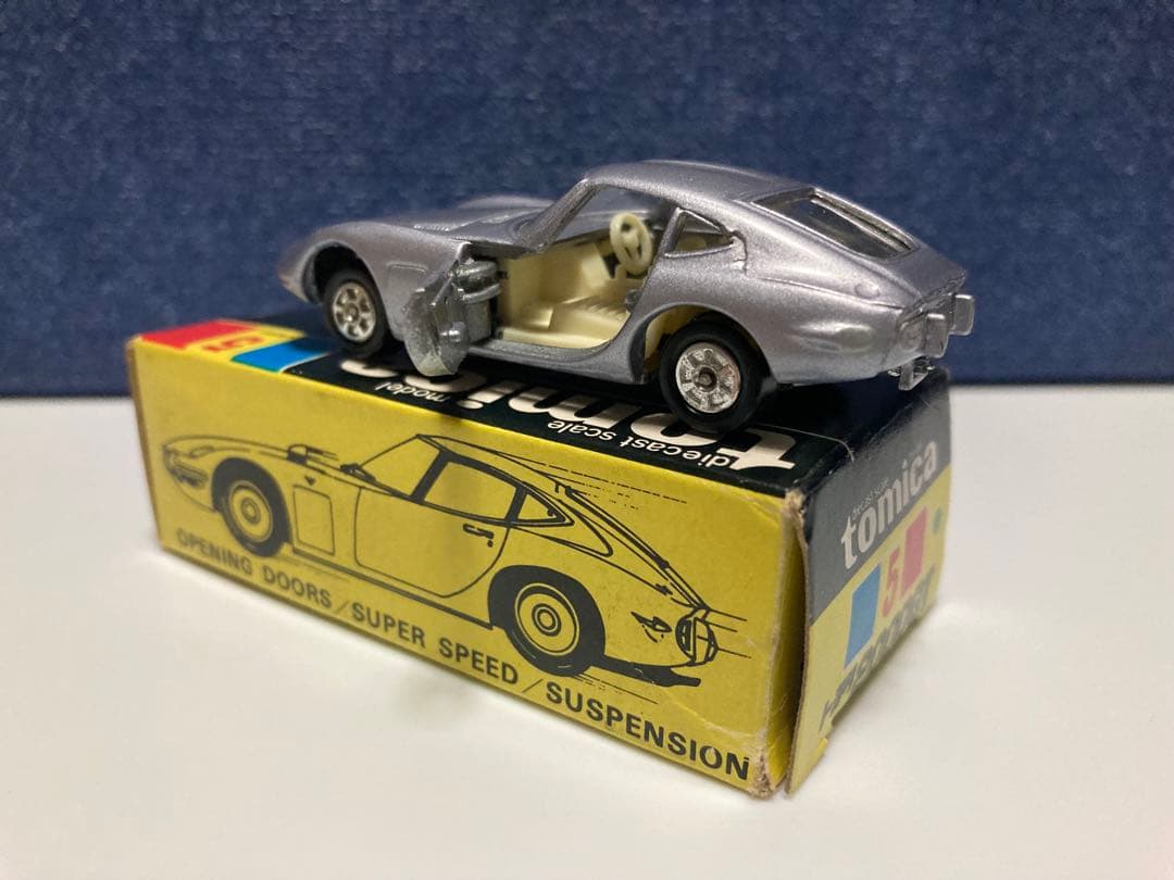 トミカ　黒箱　日本製　トヨタ　2000GT