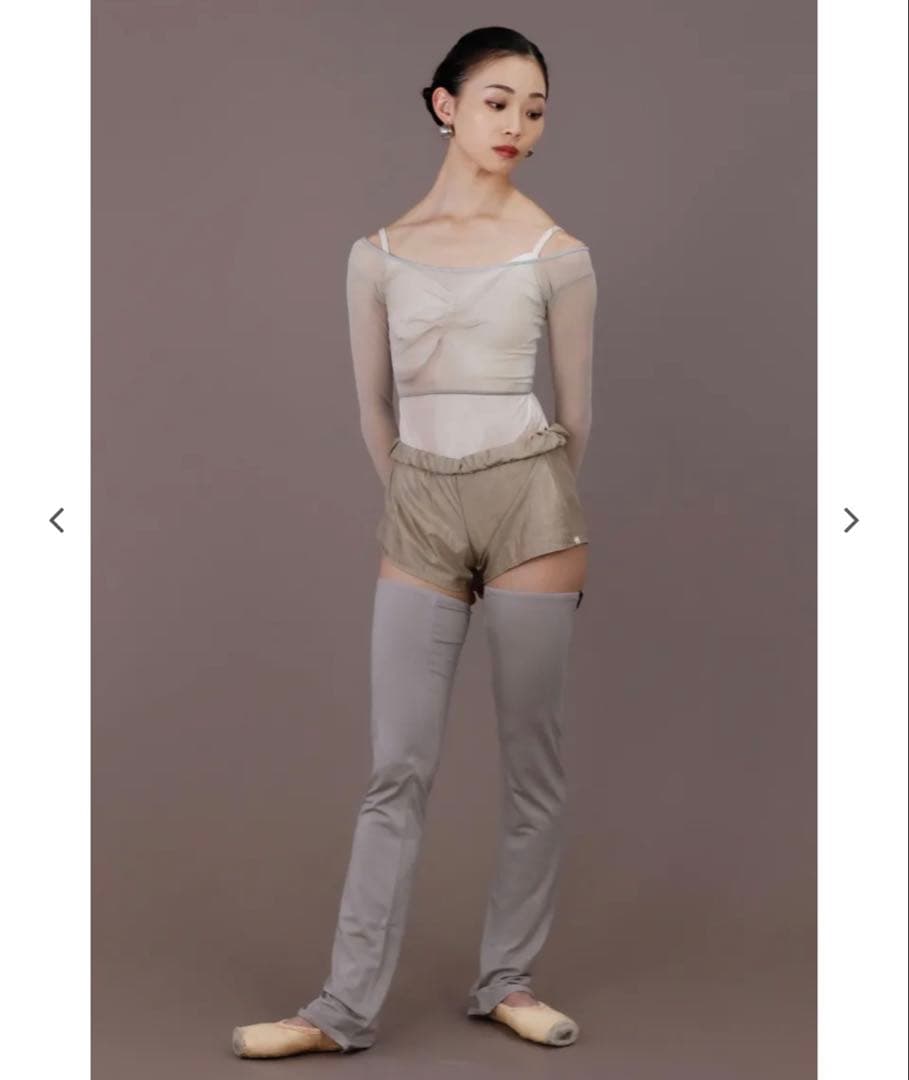 お得 新品 unoa ウノア ショートパンツ S ベージュ バレエ サウナパンツ