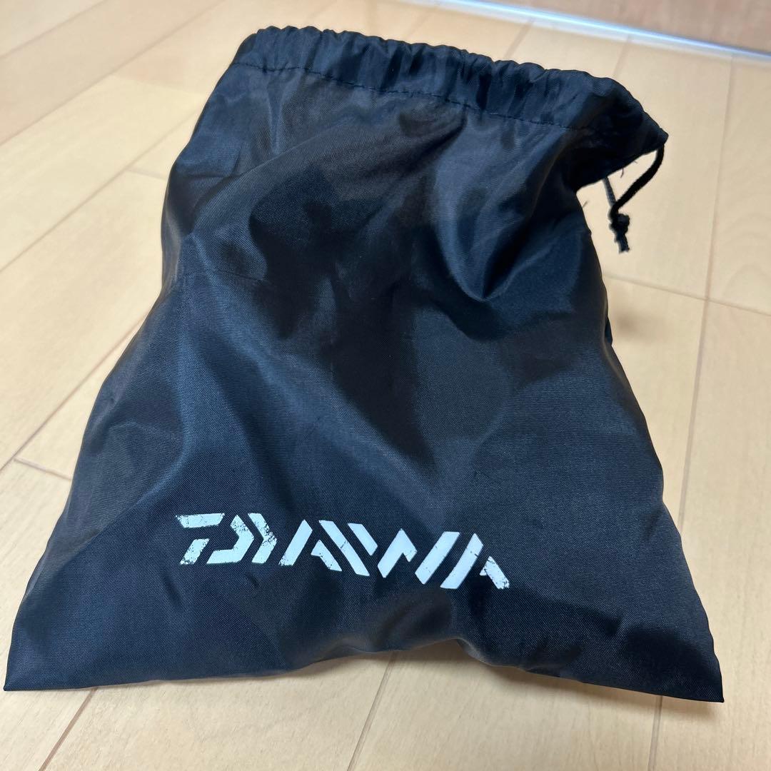 ダイワ　エメラルダス　INF-2506 スピニングリール　PEライン付き