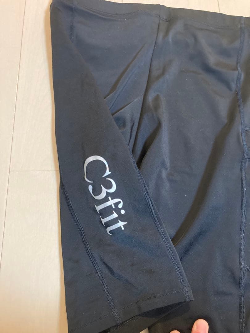 c3fit メンズハーフタイツ　サイズＬ　美品
