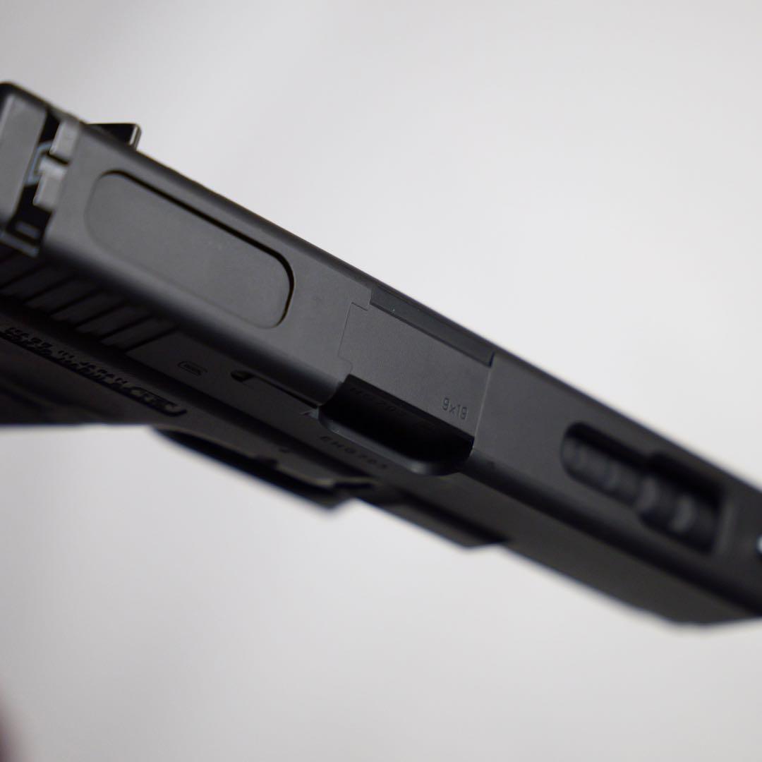 トイガン GLOCK 18C + long magazine