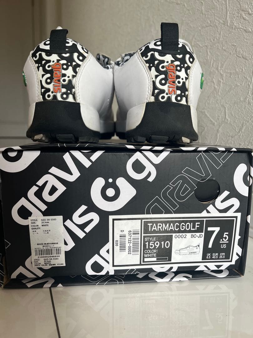 gravisゴルフシューズ シューズバック付き