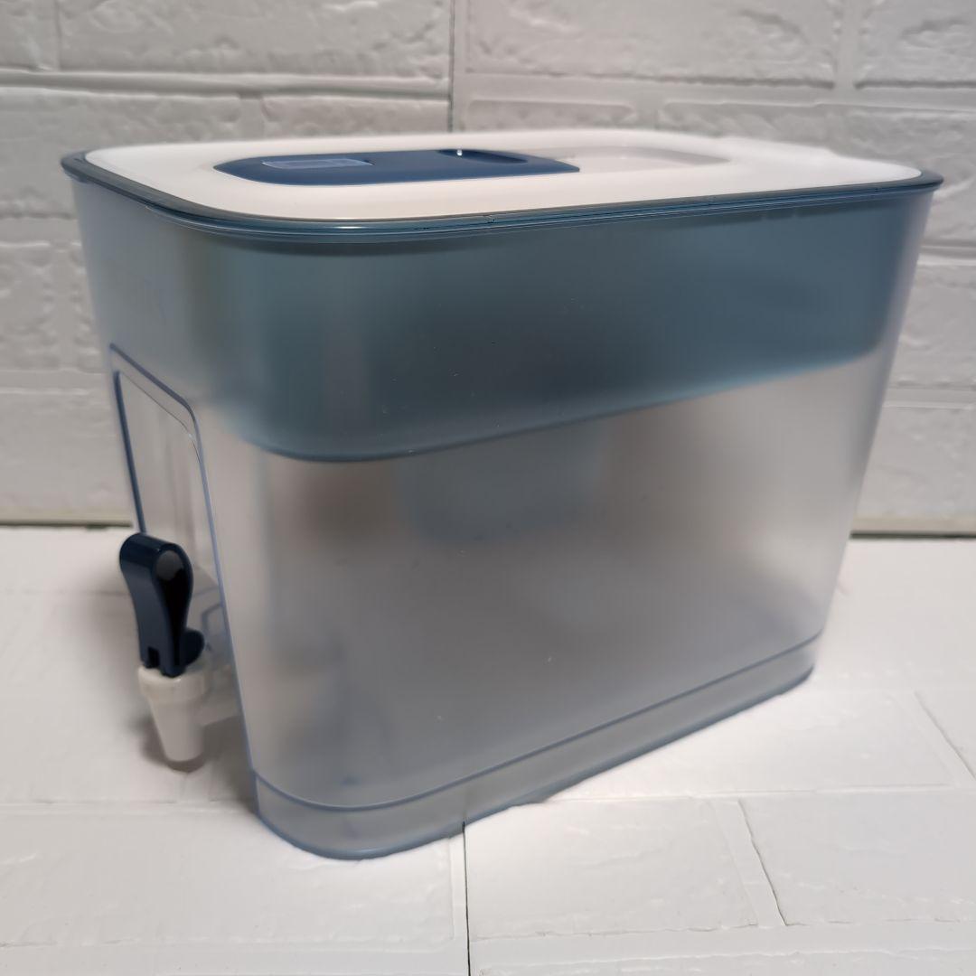 BRITA タンク型浄水器　ボトル型浄水器　浄水フィルター４個　６点セット