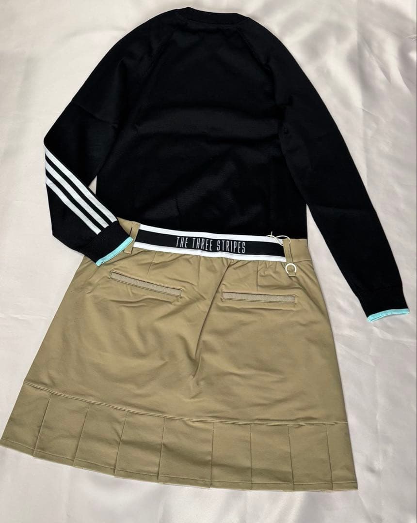 新品adidasゴルフモックネックニット　プリーツスカートセットアップ春夏コーデ